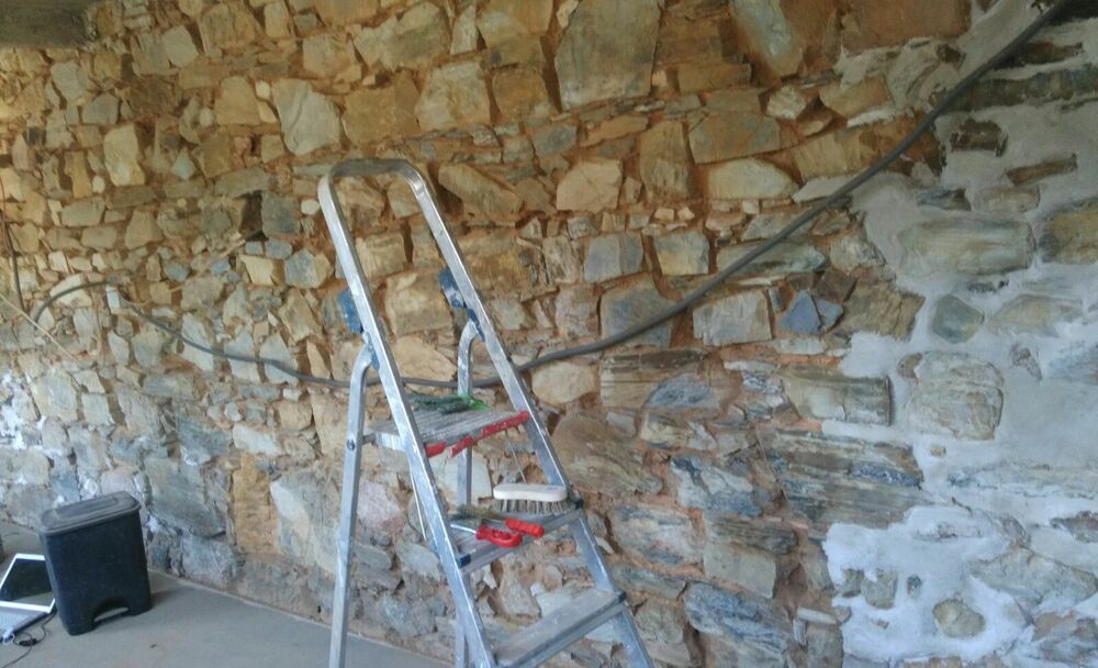 How to point a stone wall