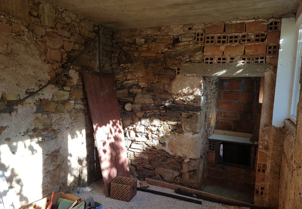 How to point a stone wall